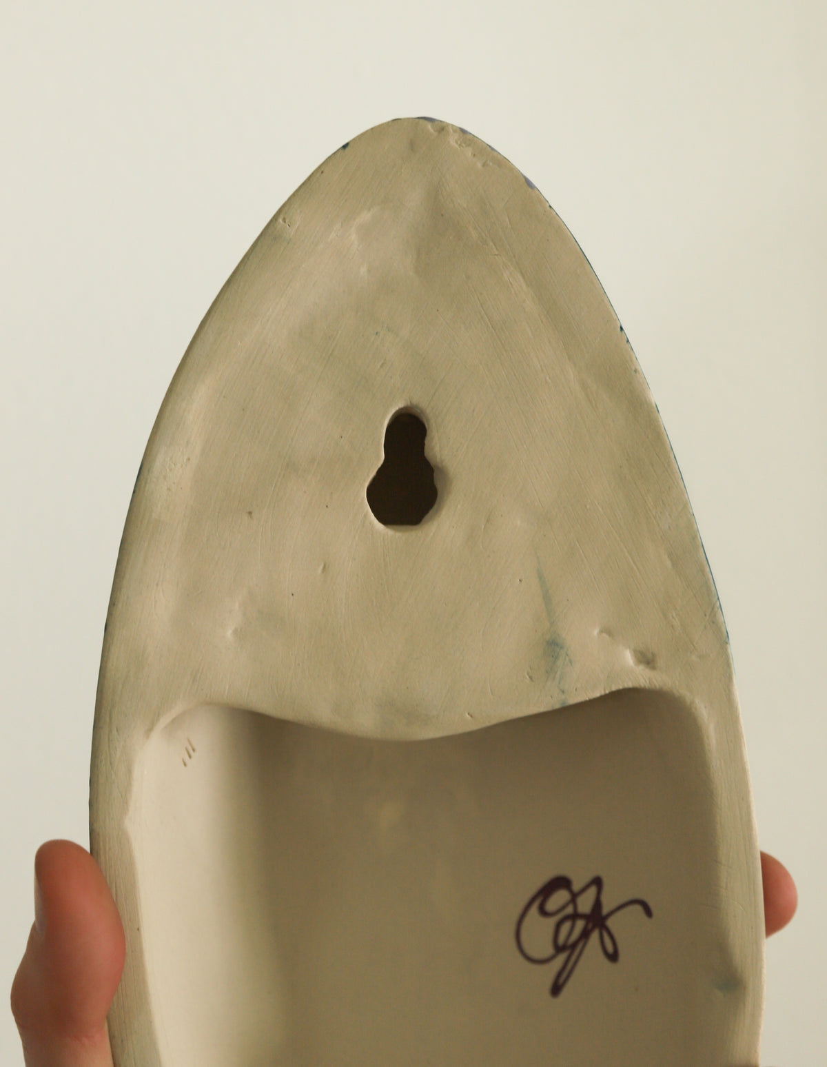 Small Checkered White Flower Wall Pod