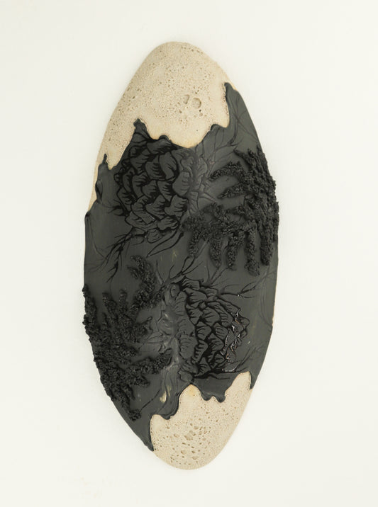 Small Black Moss and White Stone Wall Pod