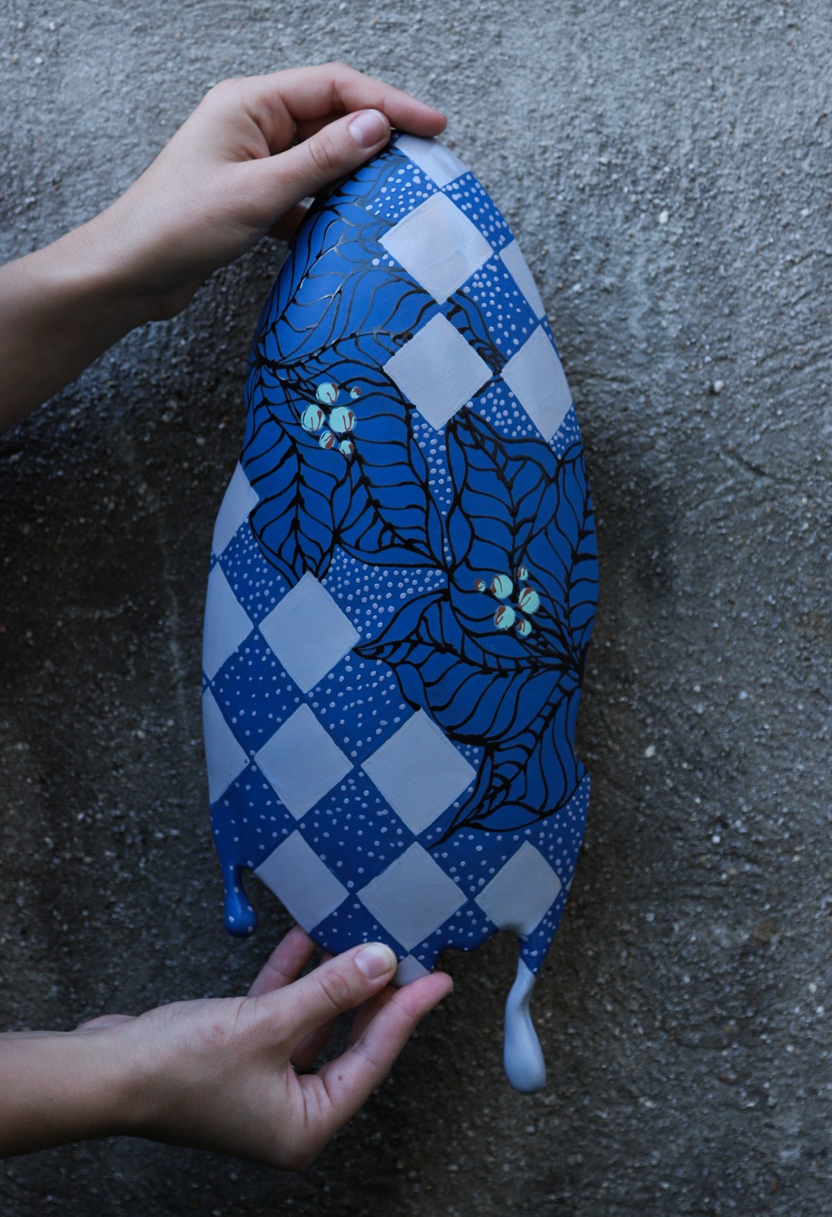 Medium Blue Drip Checkered Wall Pod